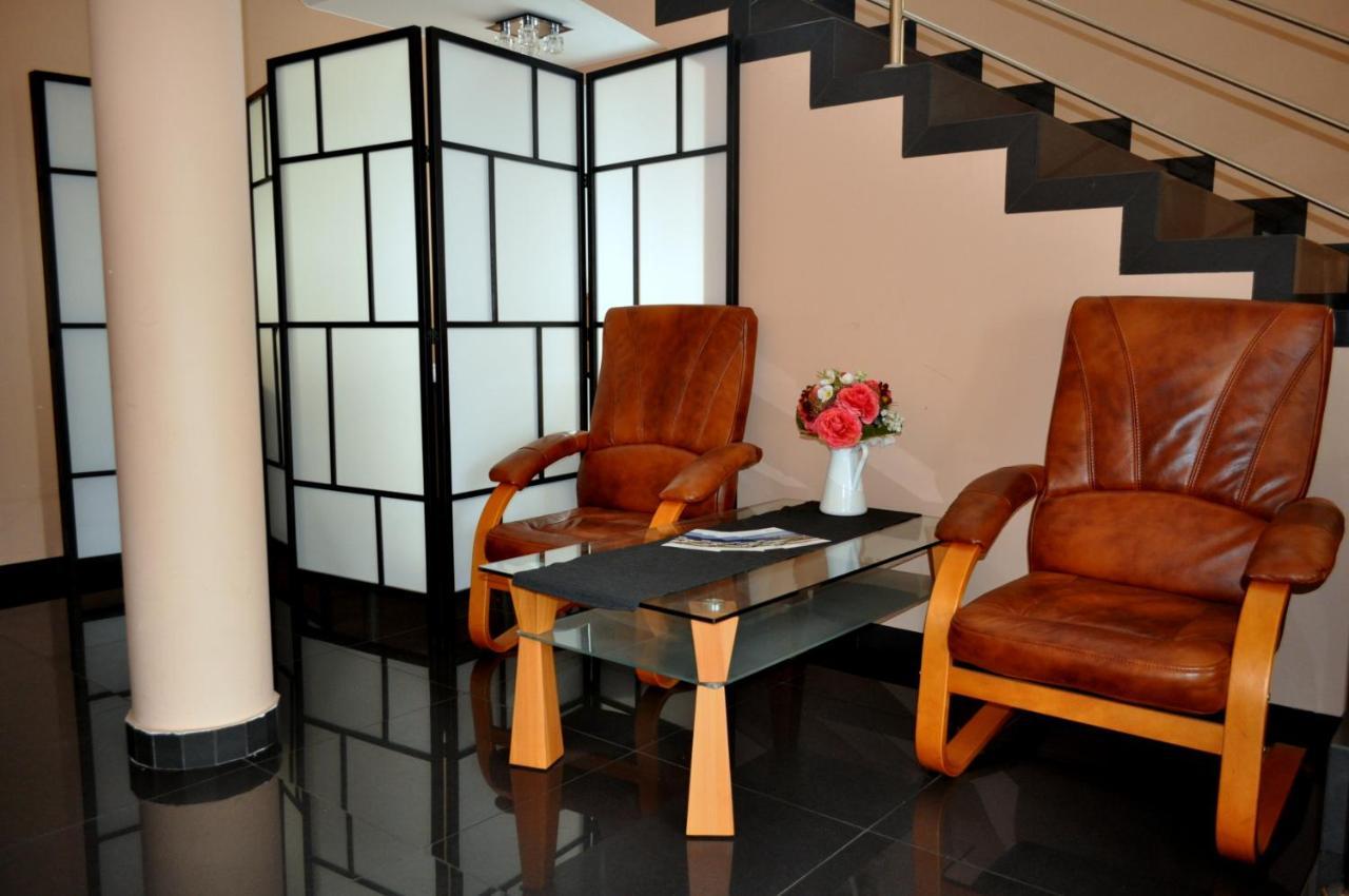Hotel Pauza Радзин Подляски Екстериор снимка