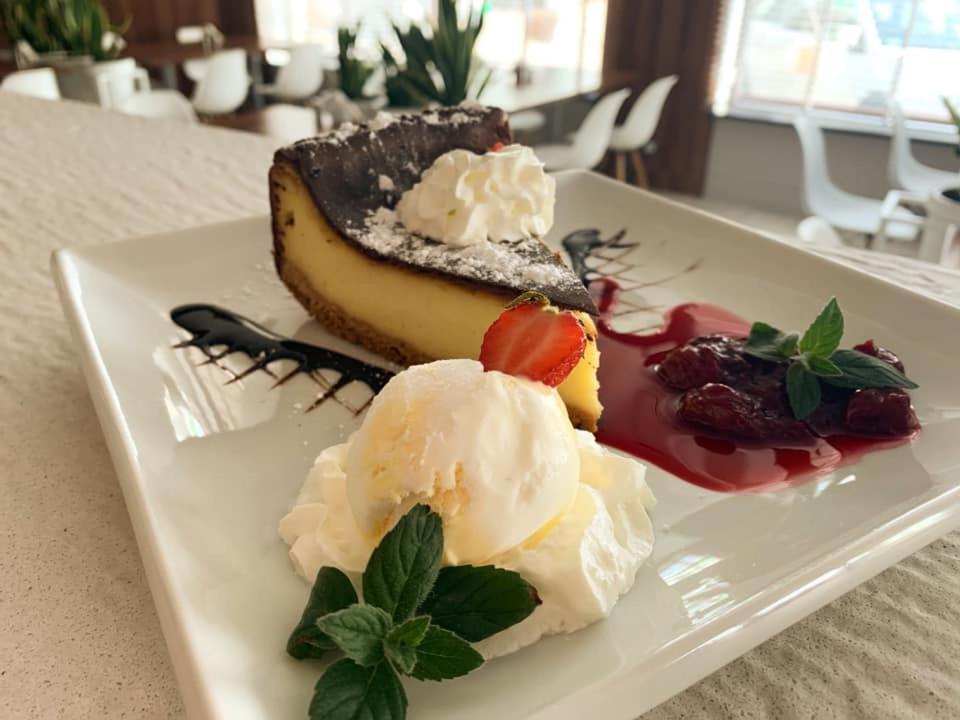 Hotel Pauza Радзин Подляски Екстериор снимка