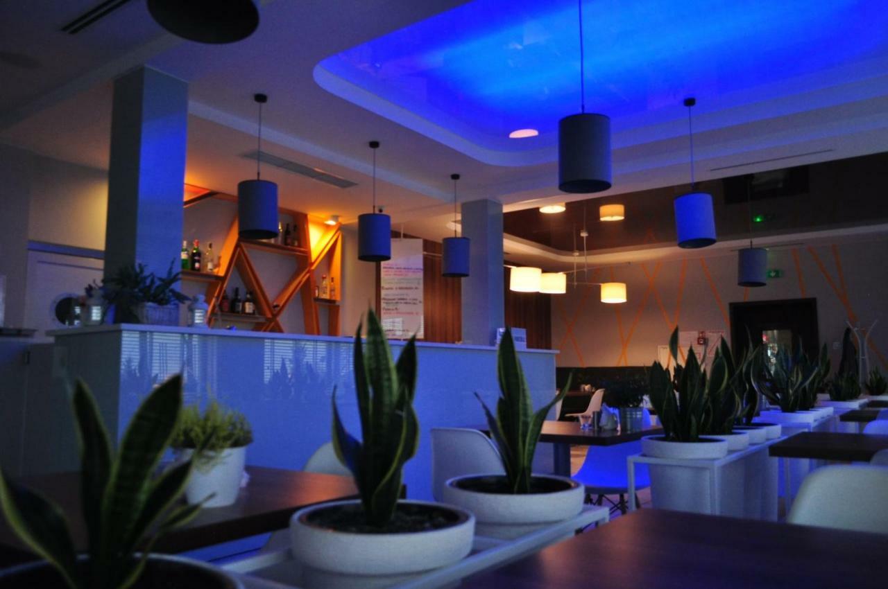 Hotel Pauza Радзин Подляски Екстериор снимка